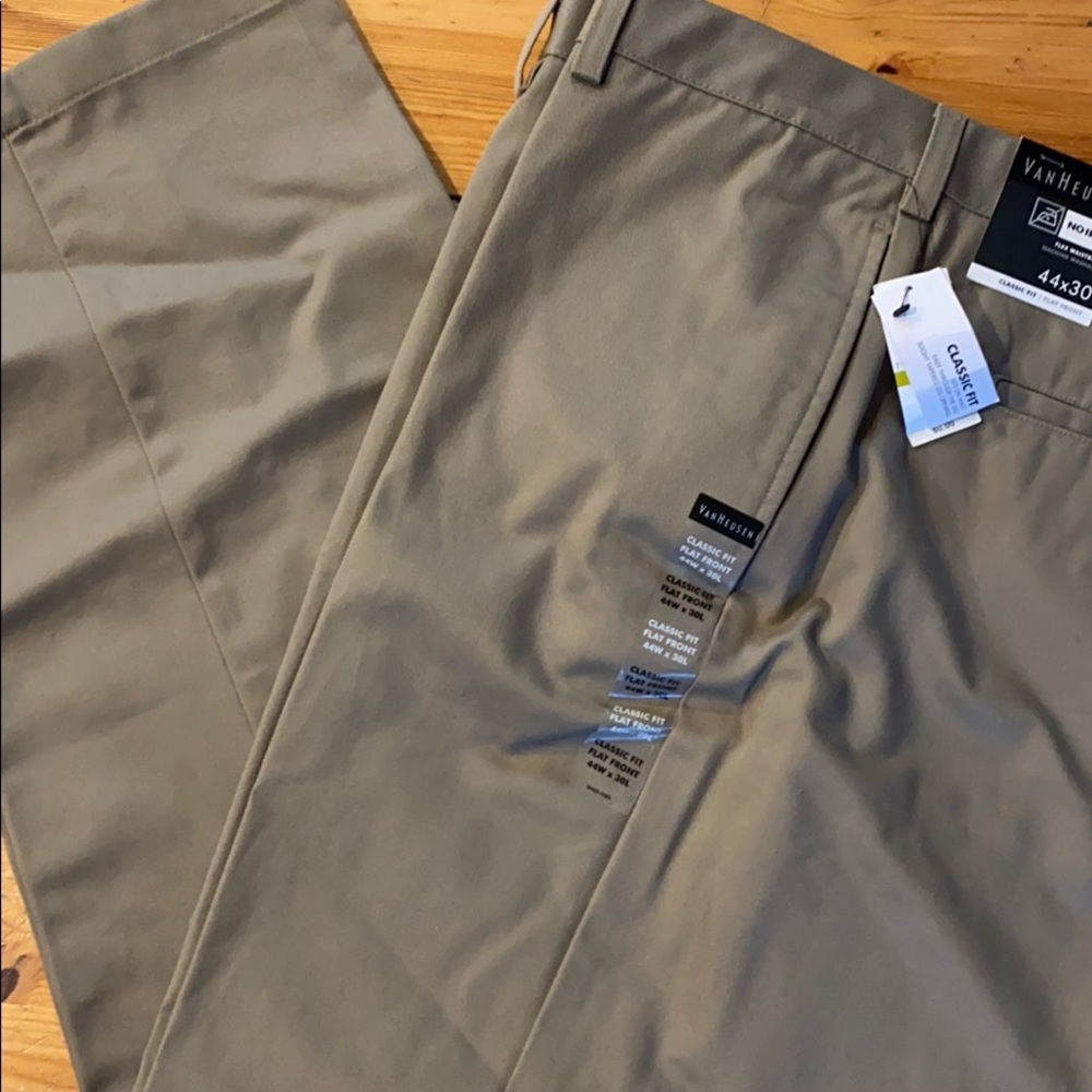 NWT Classic Fit Flat Front pant